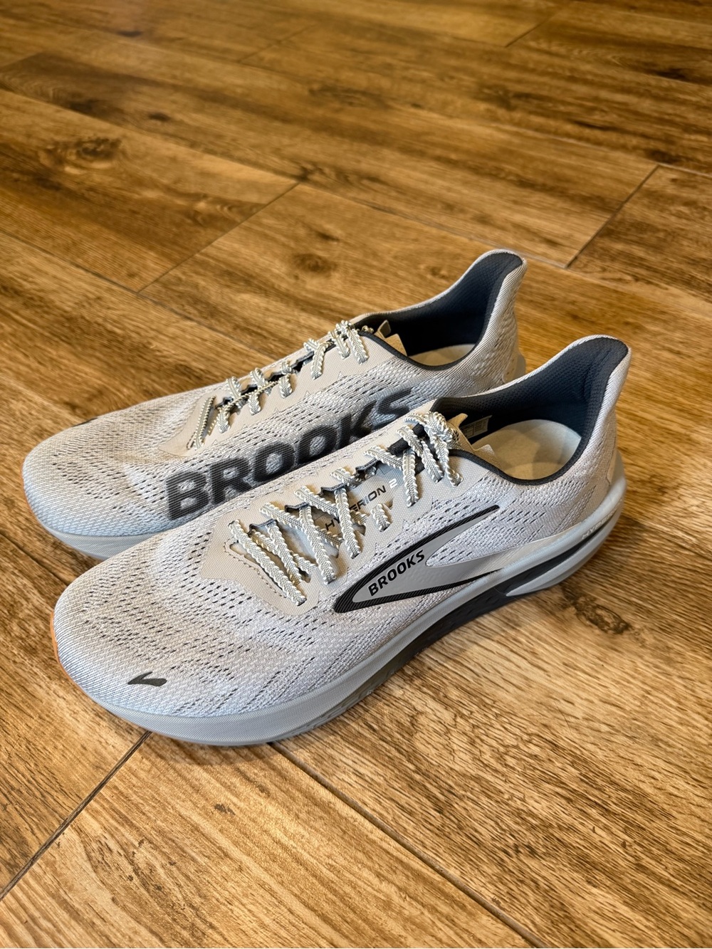 Brooks Hyperion 2